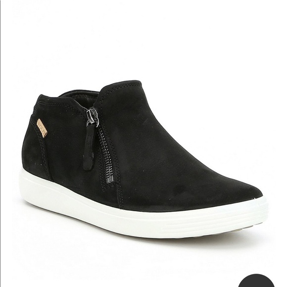 ecco zip sneaker